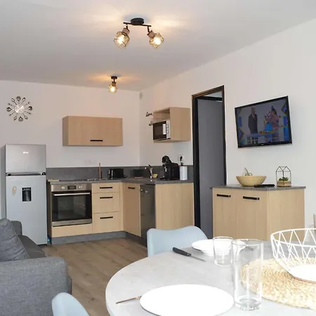 Appartement Np070-e3-732, 2 Pièces 1 Chambre, *